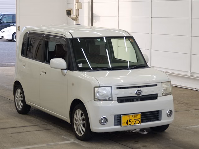 DAIHATSU MOVE CONTE
