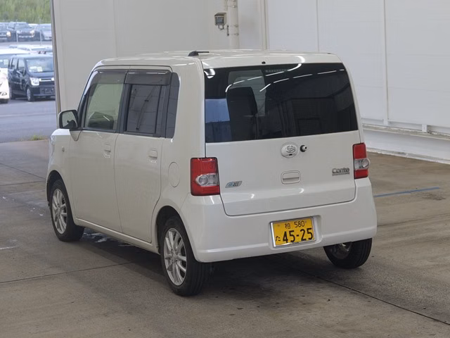 DAIHATSU MOVE CONTE