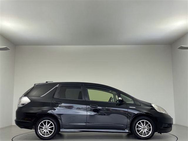 HONDA FIT SHUTTLE