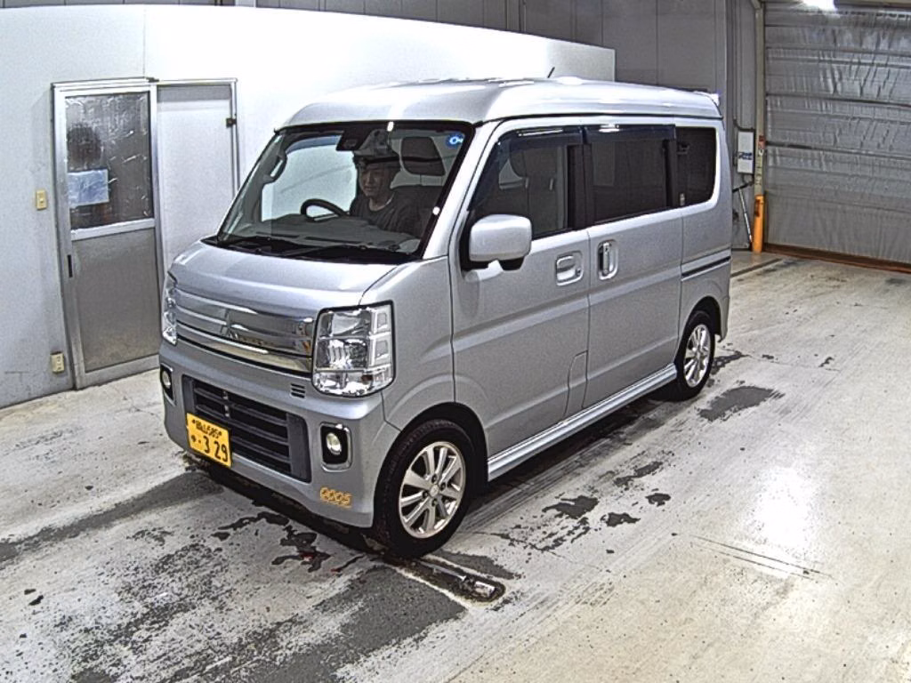 MITSUBISHI TOWN BOX