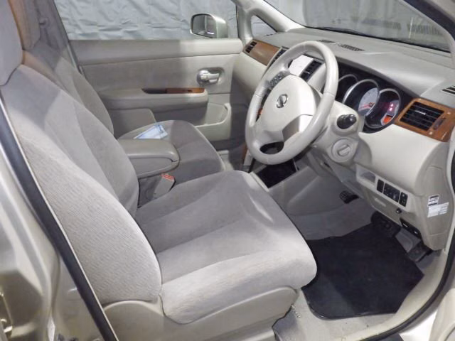 NISSAN TIIDA LATIO