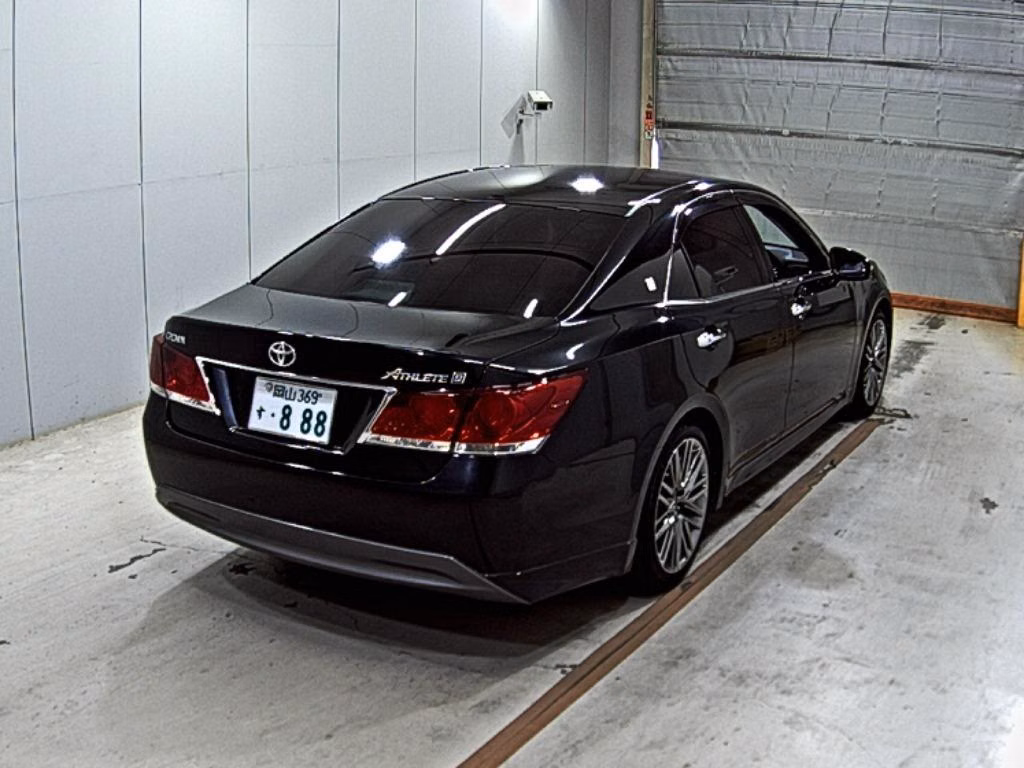 TOYOTA CROWN