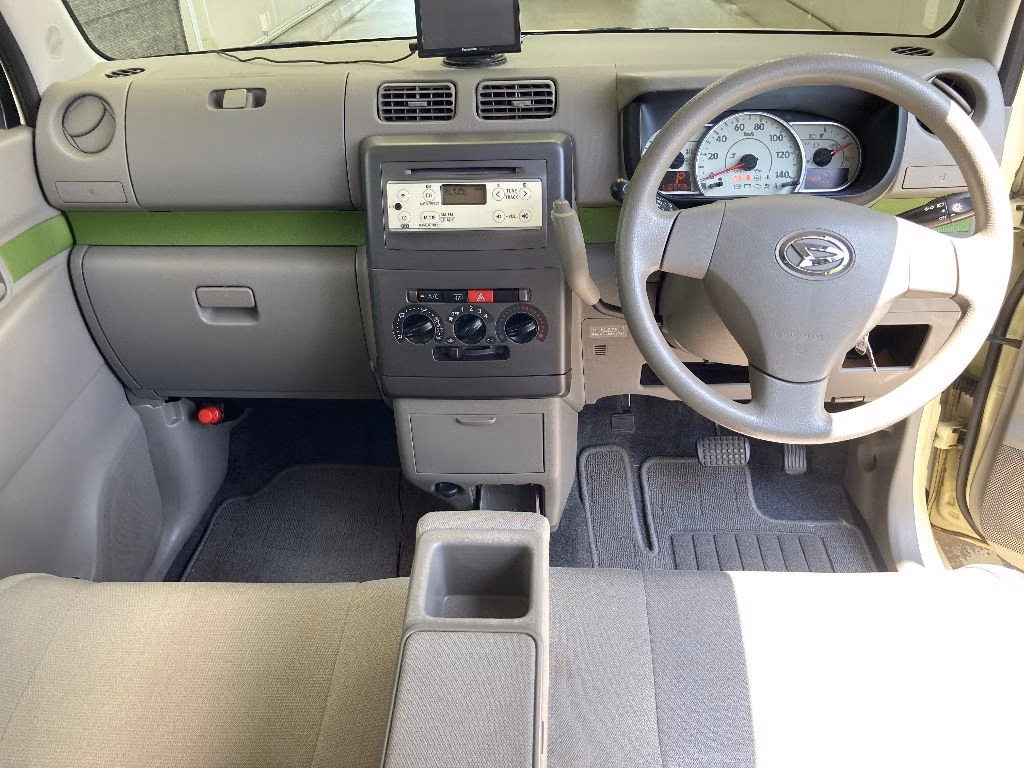 DAIHATSU MOVE CONTE