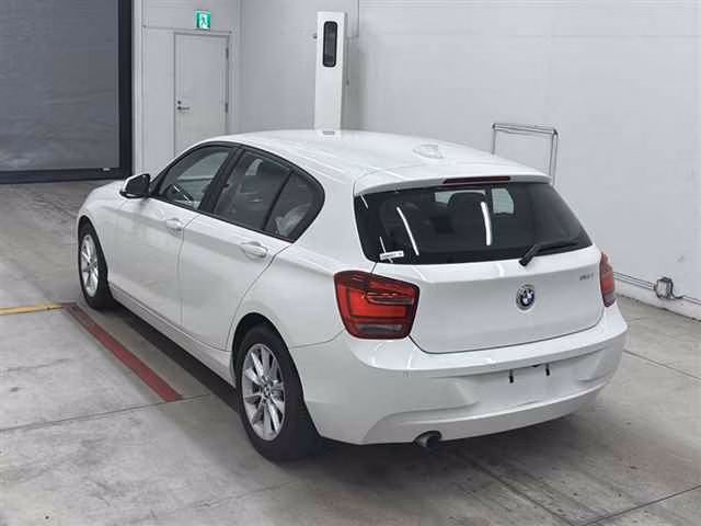 BMW 1-SERIES