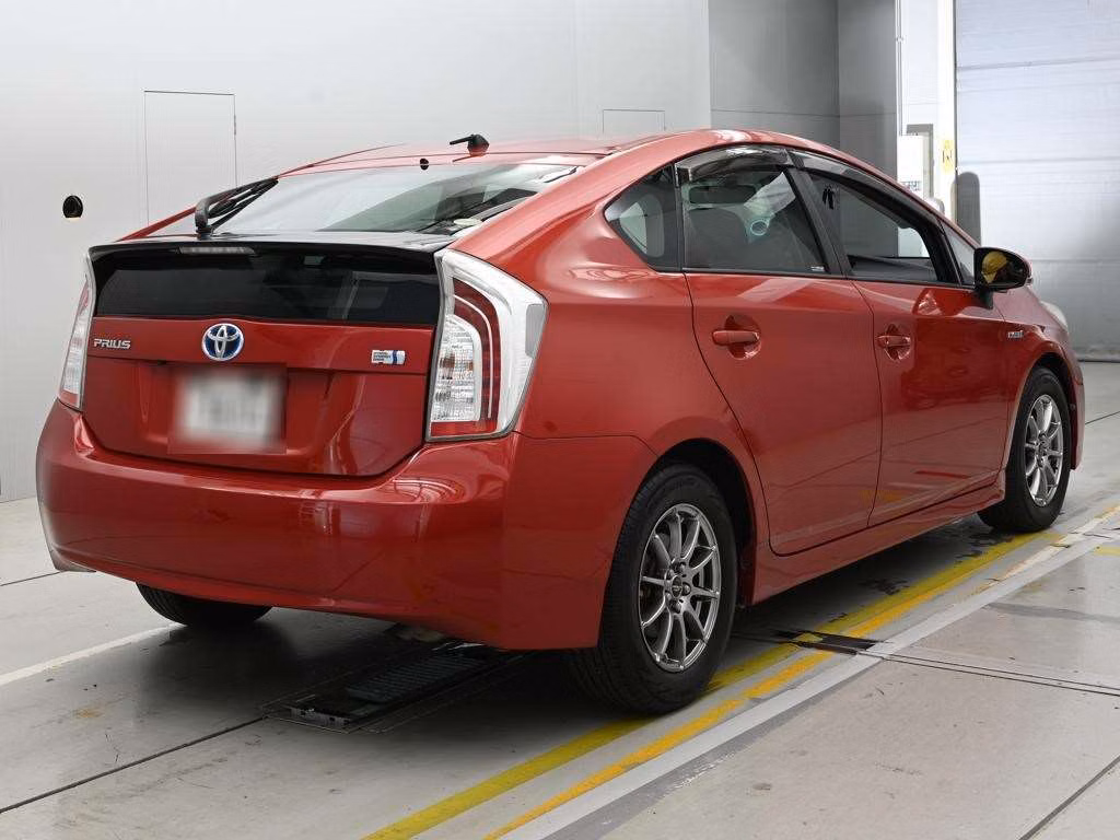 TOYOTA PRIUS