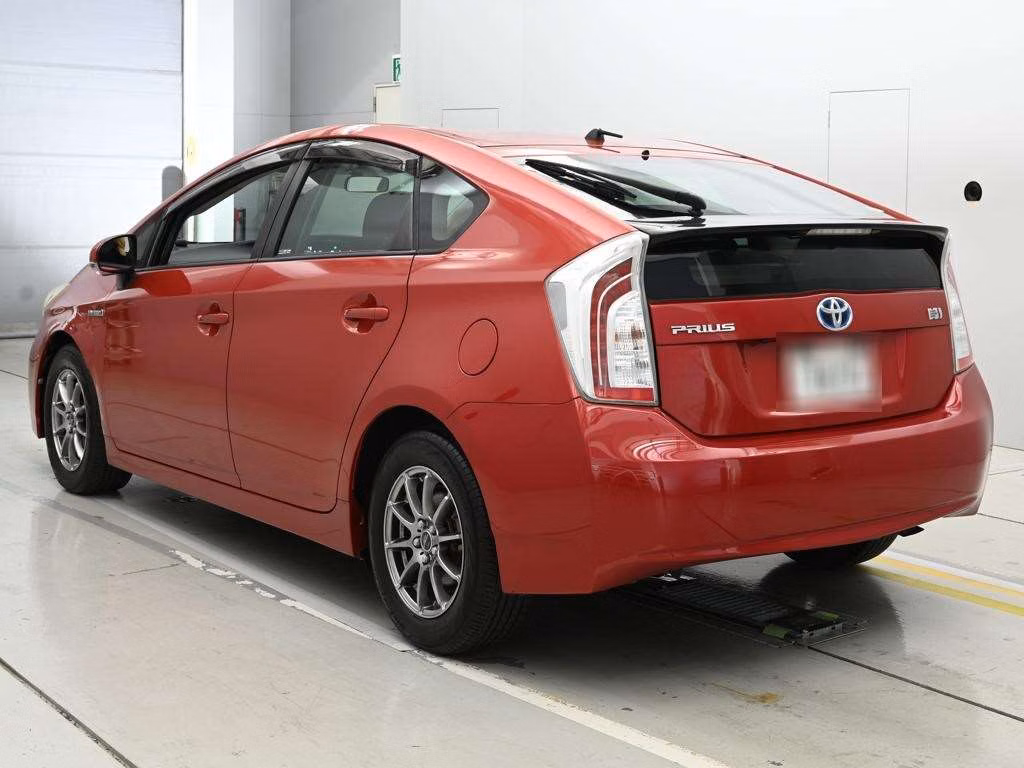 TOYOTA PRIUS