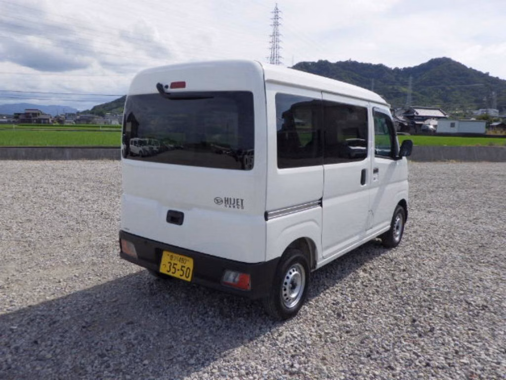 DAIHATSU ATRAI