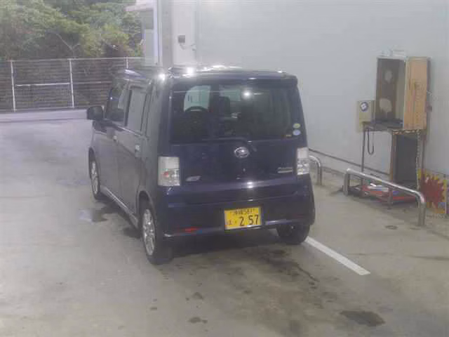 DAIHATSU MOVE CONTE