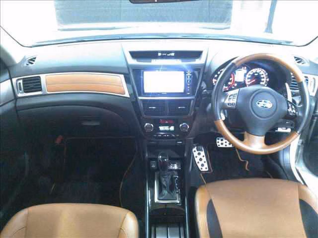 SUBARU EXIGA CROSSOVER 7