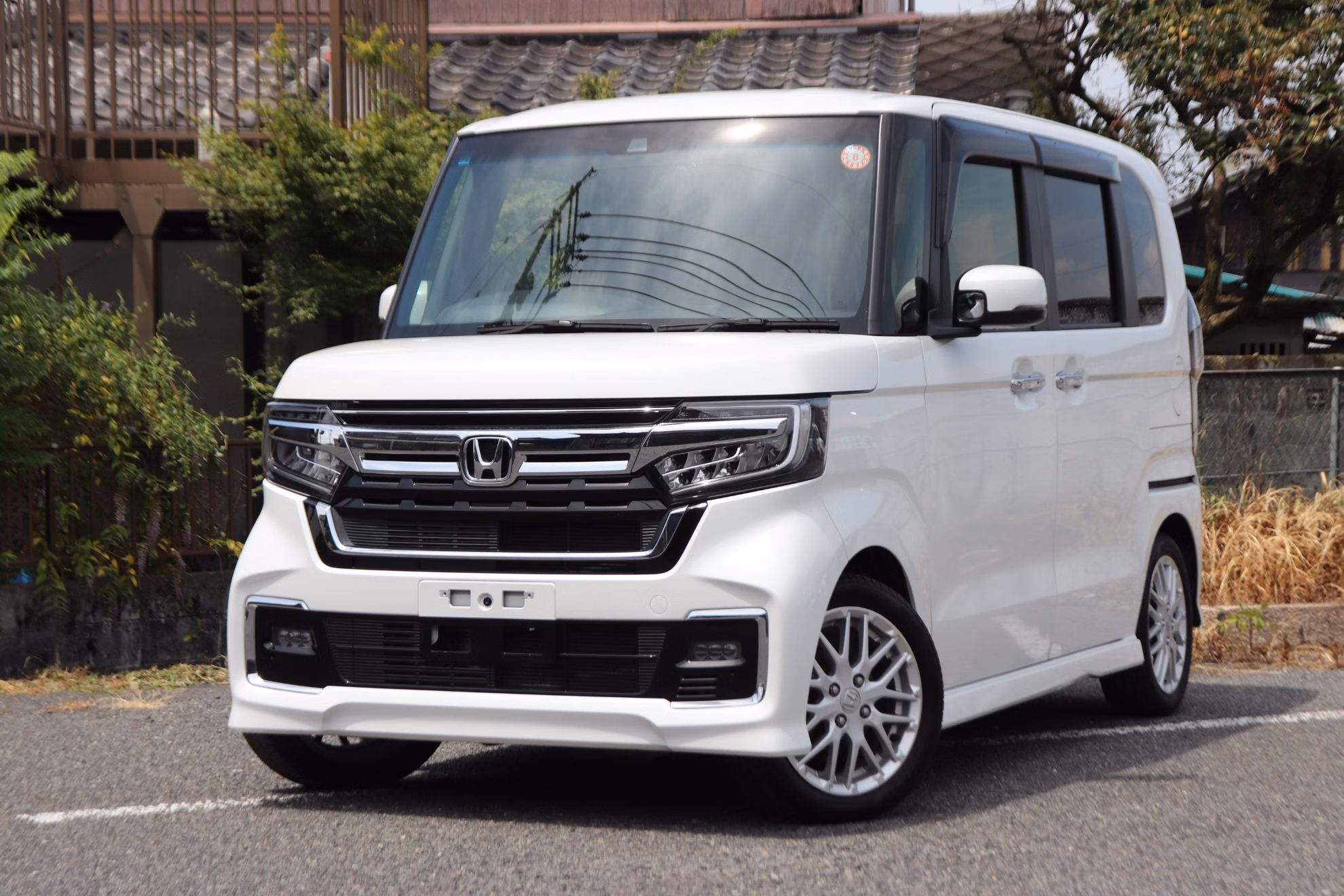 HONDA N-BOX