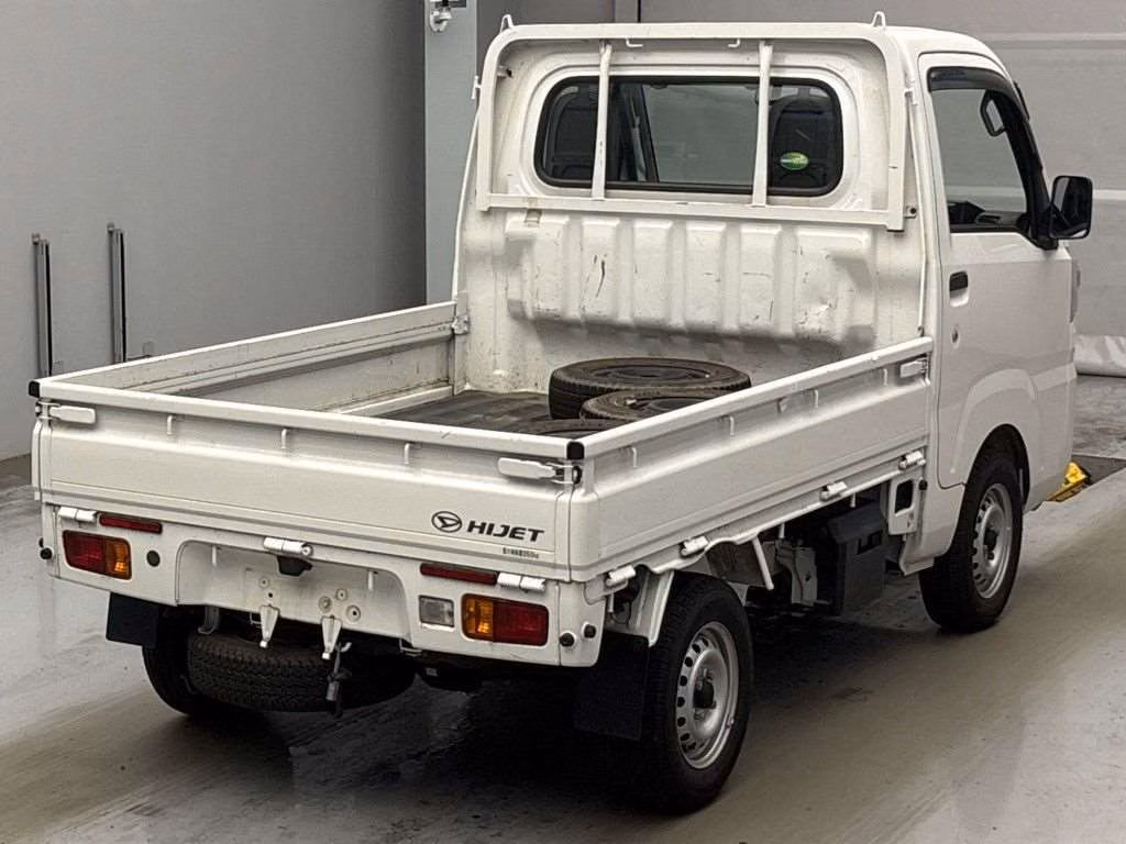 TOYOTA PIXIS VAN