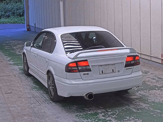 SUBARU LEGACY B4