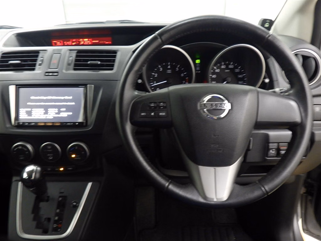NISSAN LAFESTA