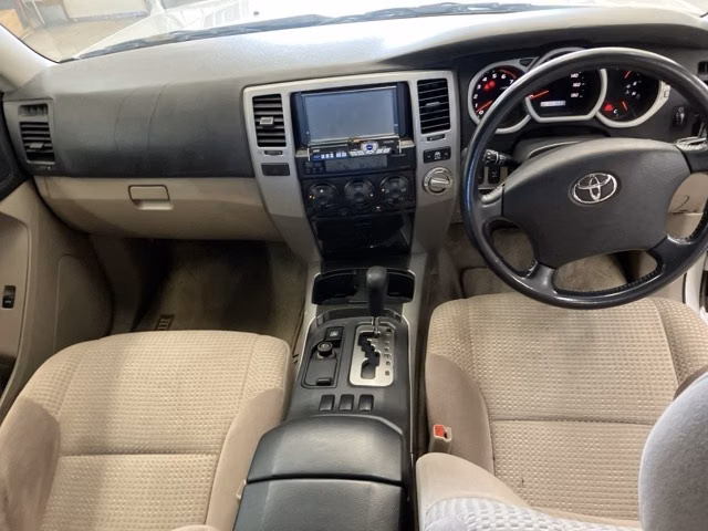 TOYOTA HILUX SURF