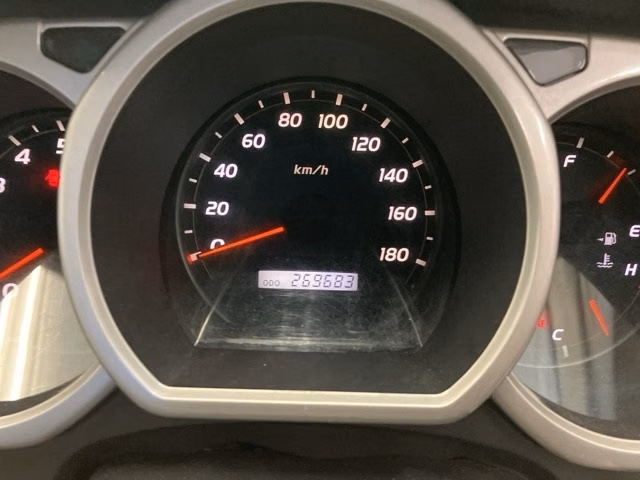 TOYOTA HILUX SURF