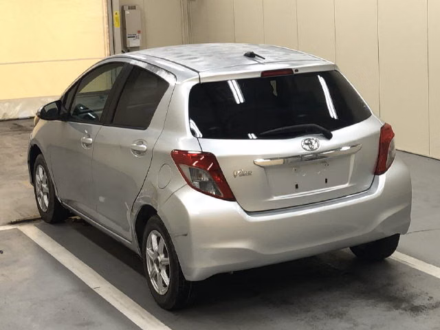 TOYOTA VITZ