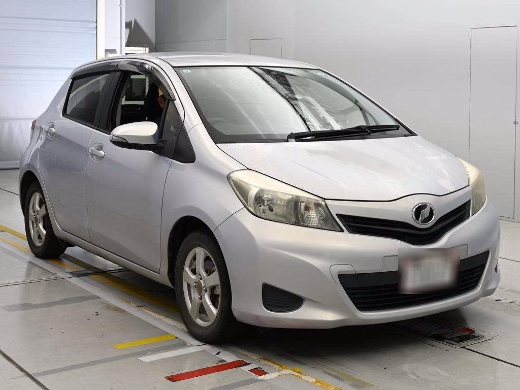 TOYOTA VITZ