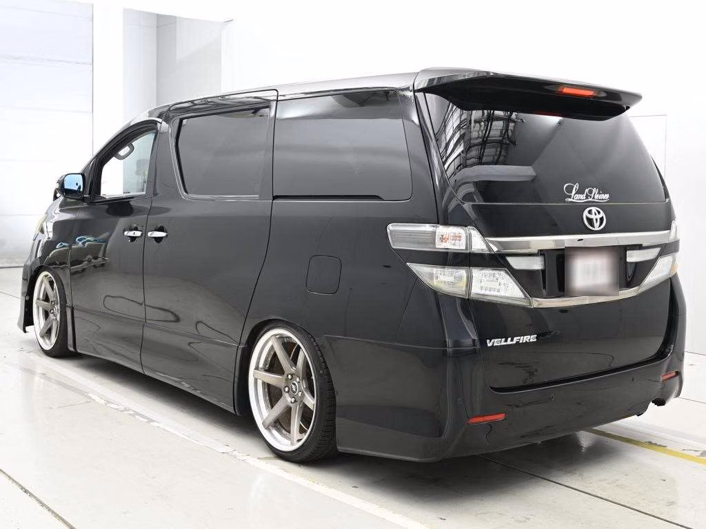 TOYOTA VELLFIRE
