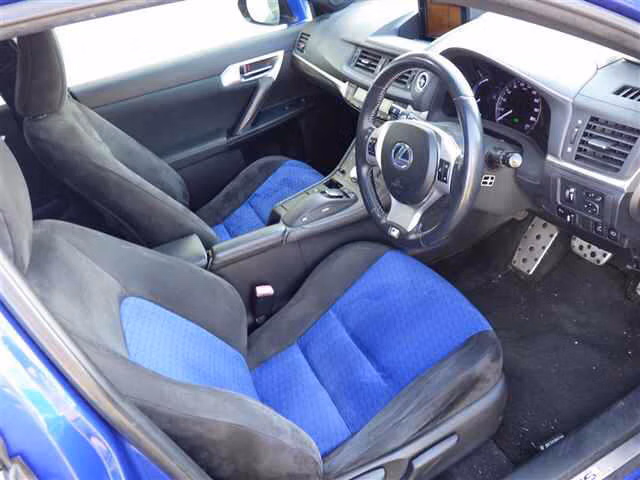 LEXUS CT200H