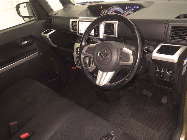 DAIHATSU WAKE