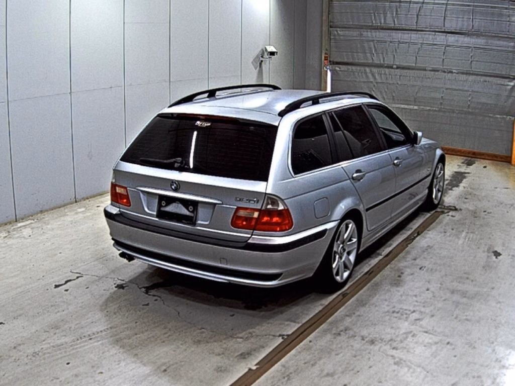 BMW 3-SERIES