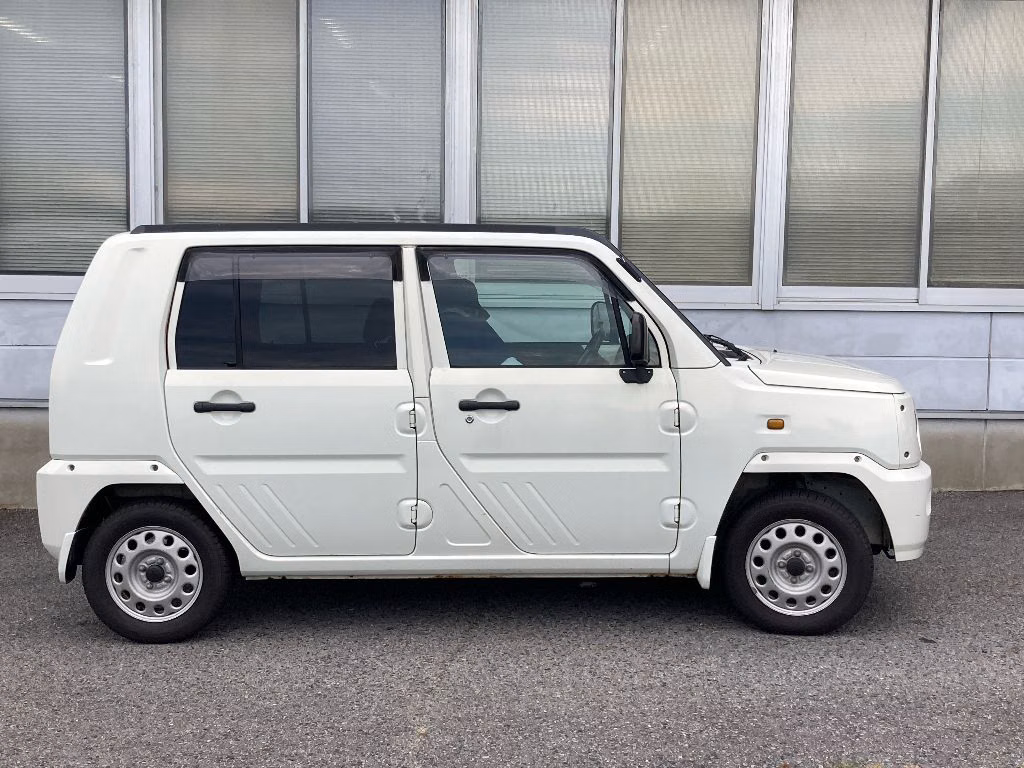 DAIHATSU NAKED