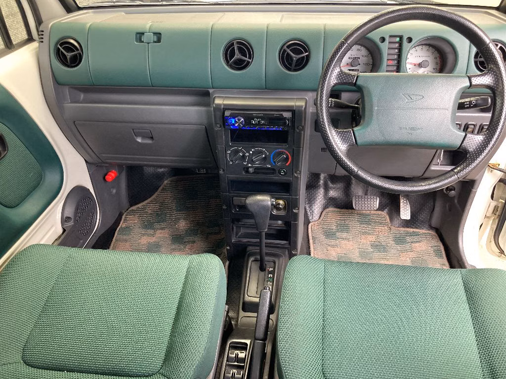 DAIHATSU NAKED