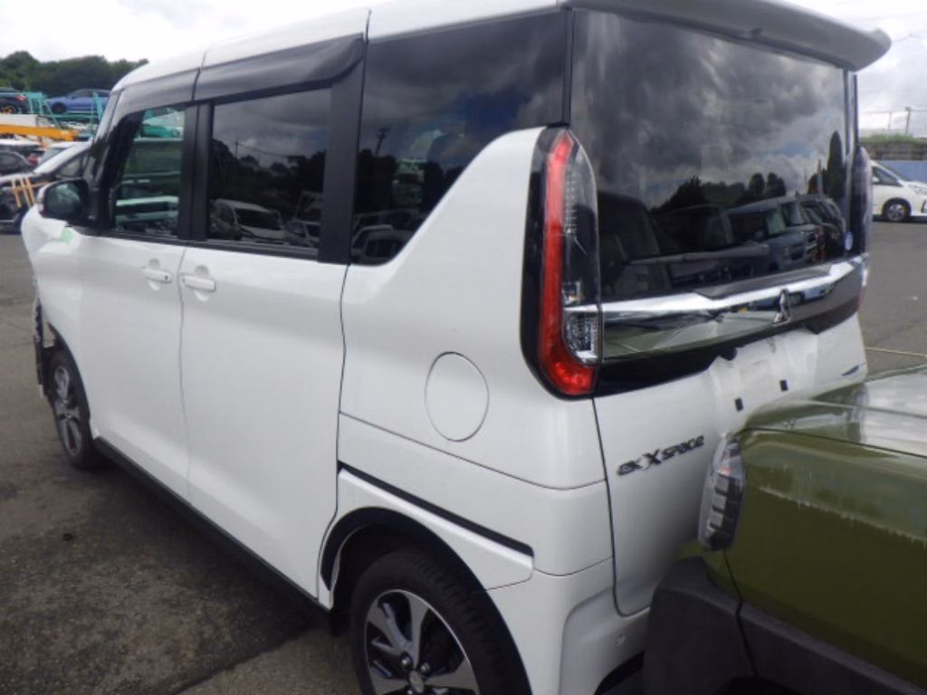 MITSUBISHI EK SPACE