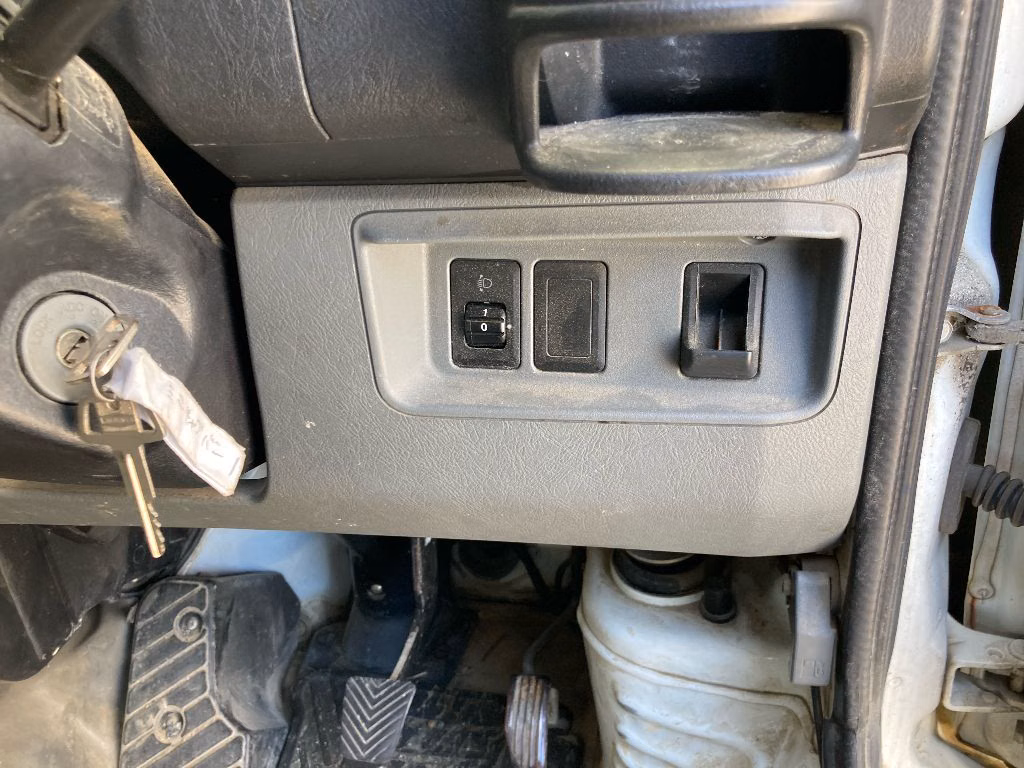 MITSUBISHI MINICAB