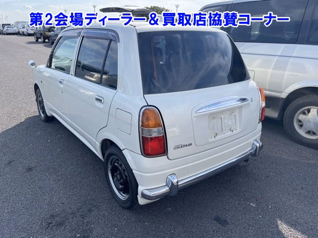 DAIHATSU MIRA GINO