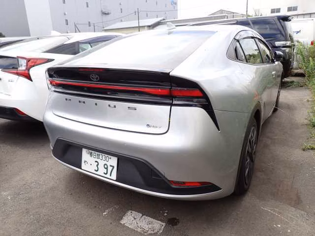 TOYOTA PRIUS