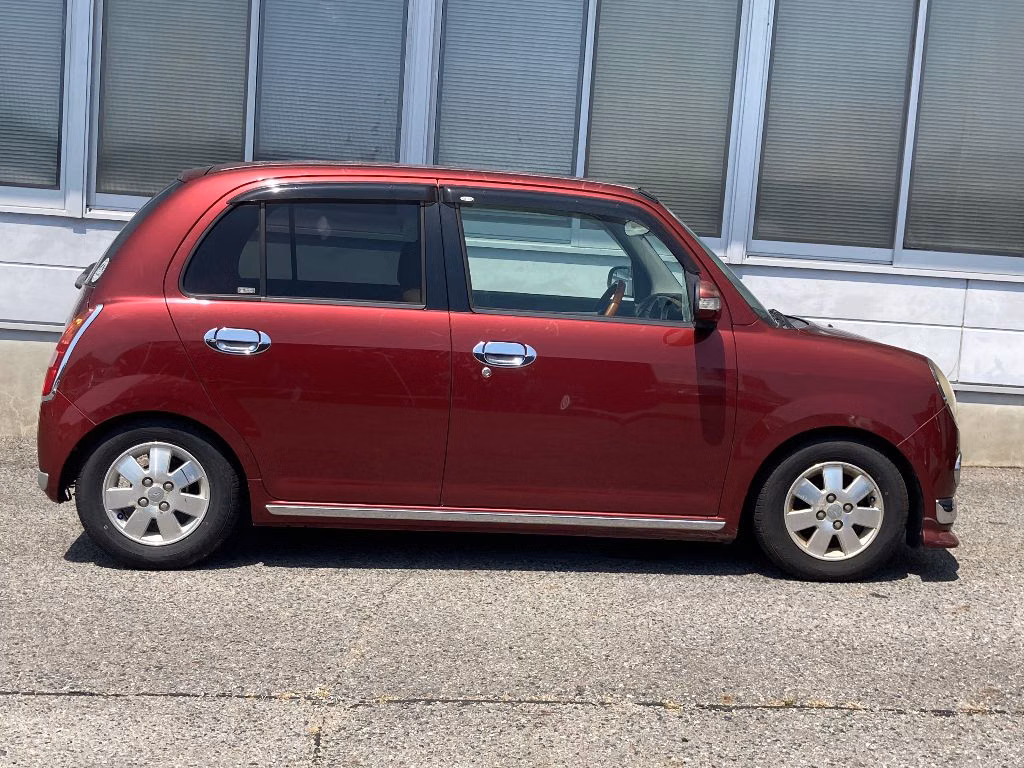DAIHATSU MIRA GINO