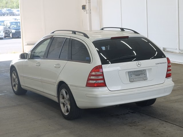 MERCEDES-BENZ C-CLASS