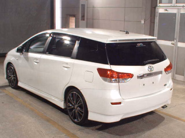 TOYOTA WISH