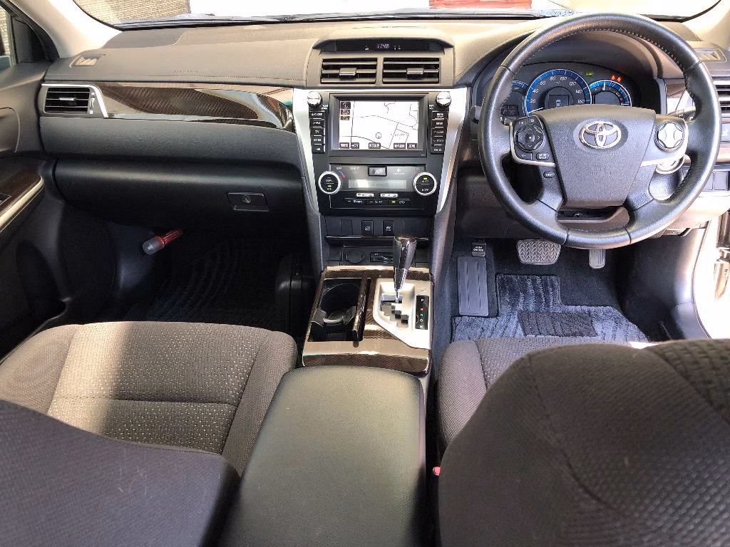 TOYOTA CAMRY