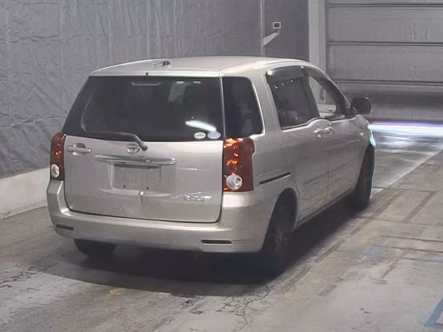TOYOTA RAUM