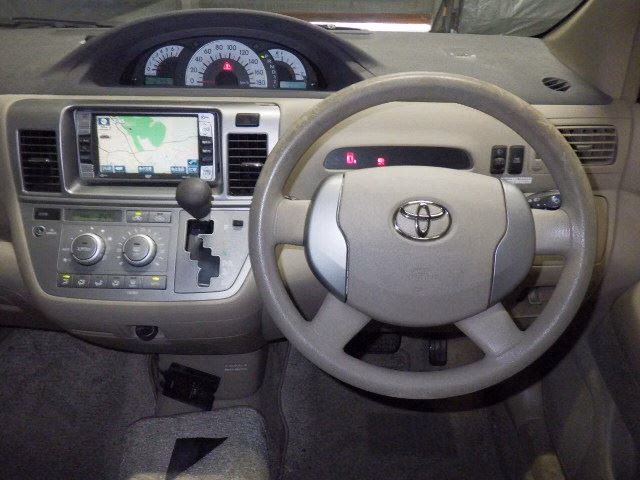 TOYOTA RAUM