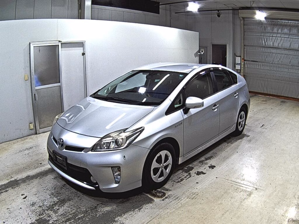 TOYOTA PRIUS