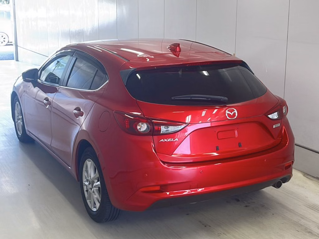 MAZDA AXELA