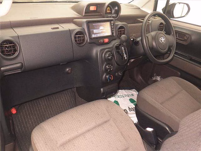 TOYOTA PORTE