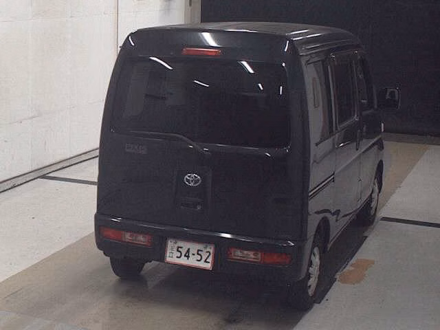 TOYOTA PIXIS VAN