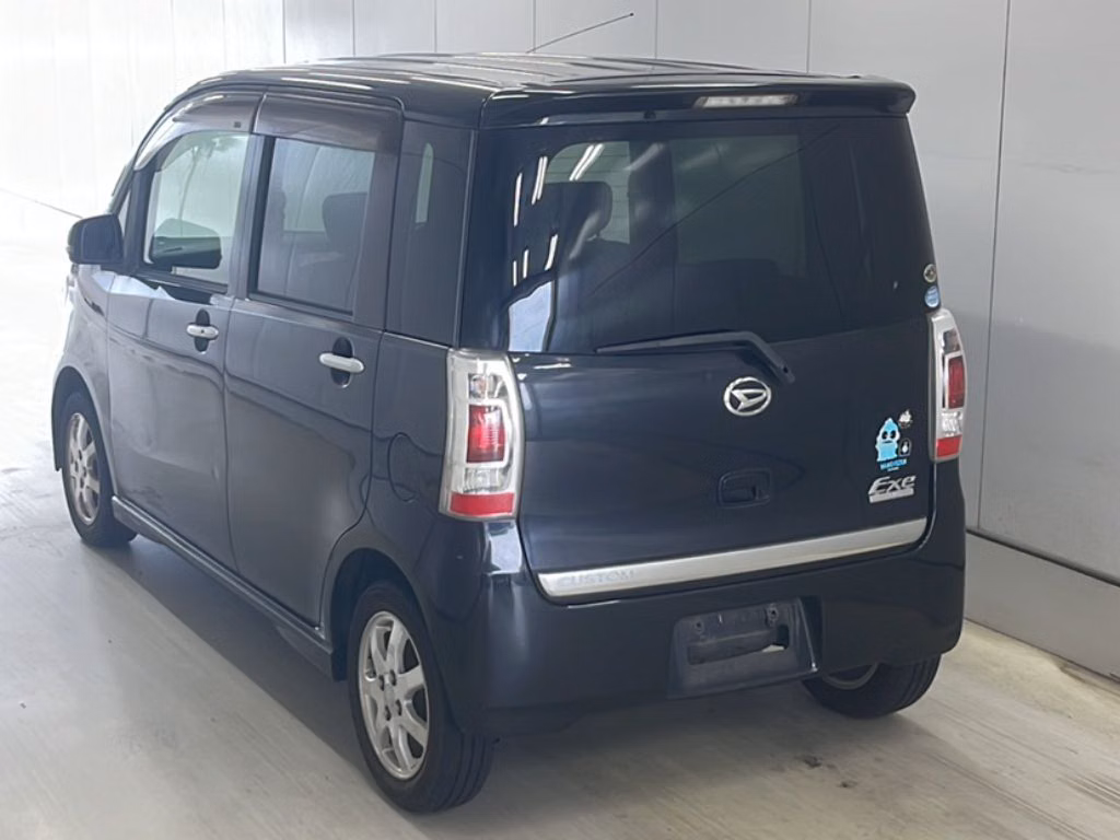 DAIHATSU TANTO EXE