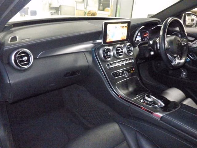 MERCEDES-BENZ C-CLASS
