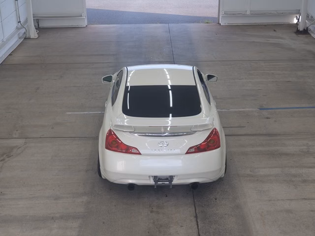 NISSAN SKYLINE