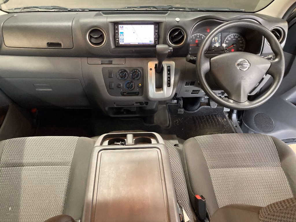 NISSAN NV350 CARAVAN