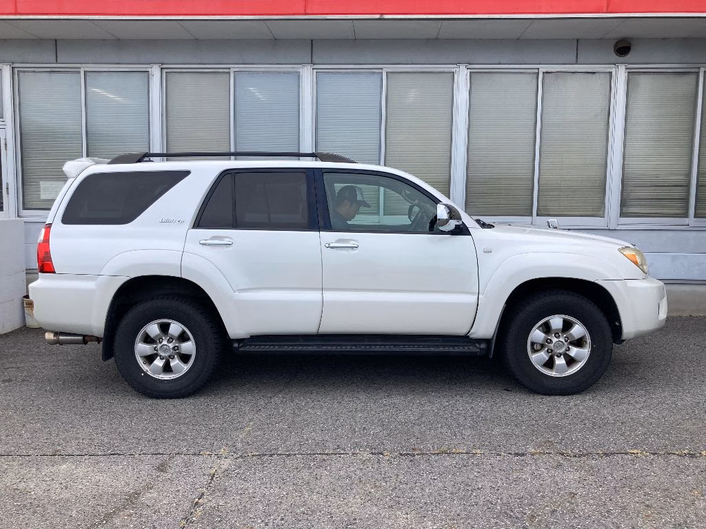 TOYOTA HILUX SURF