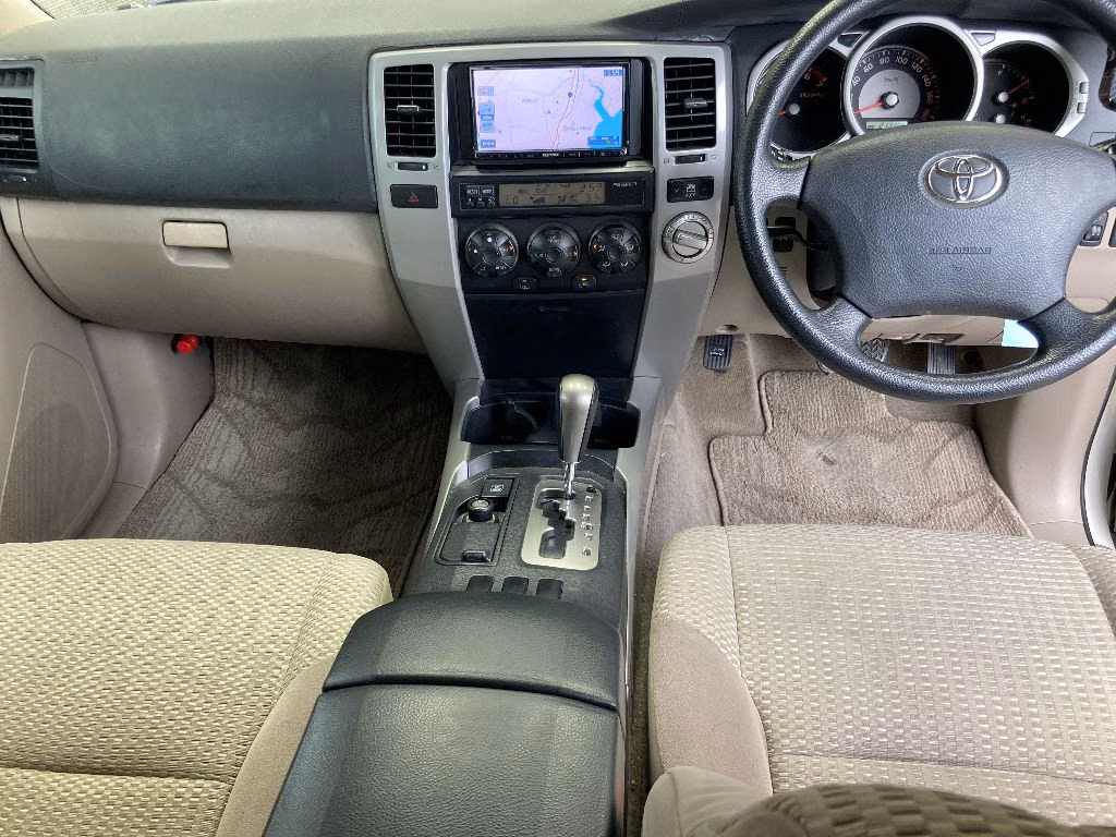 TOYOTA HILUX SURF