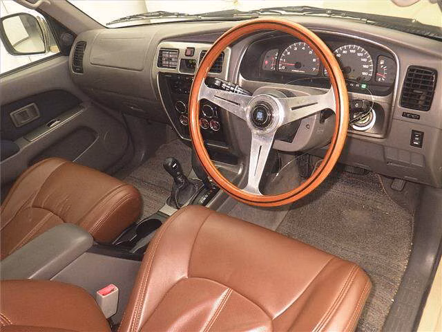 TOYOTA HILUX SURF
