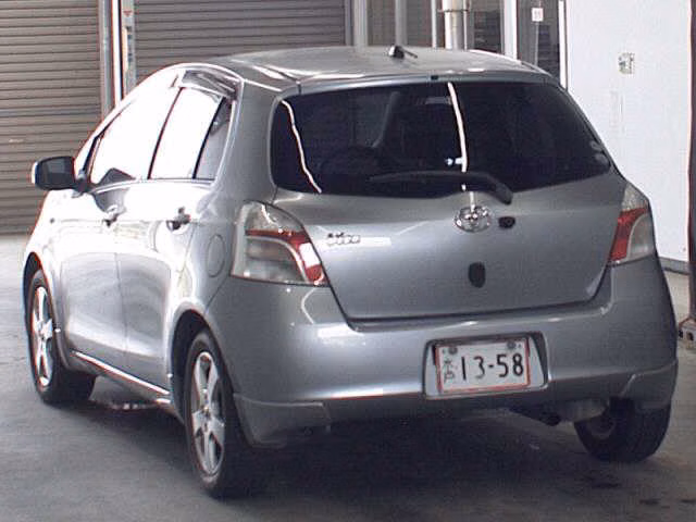 TOYOTA VITZ