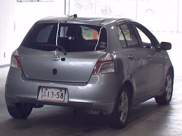 TOYOTA VITZ